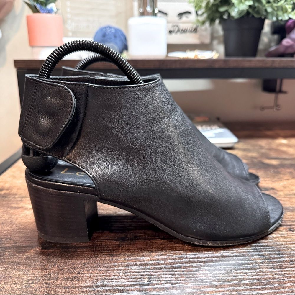Lemare Black booties size 38 eu/ 7 US